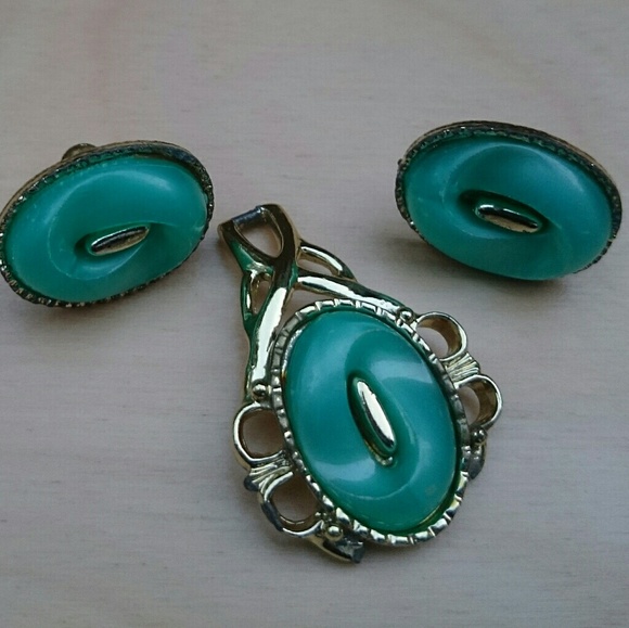 Whirlpool Pendant with Earrings🌀 - Picture 2 of 6